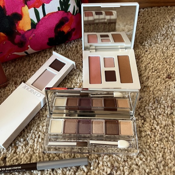 Clinique Makeup - Picture 2 of 8